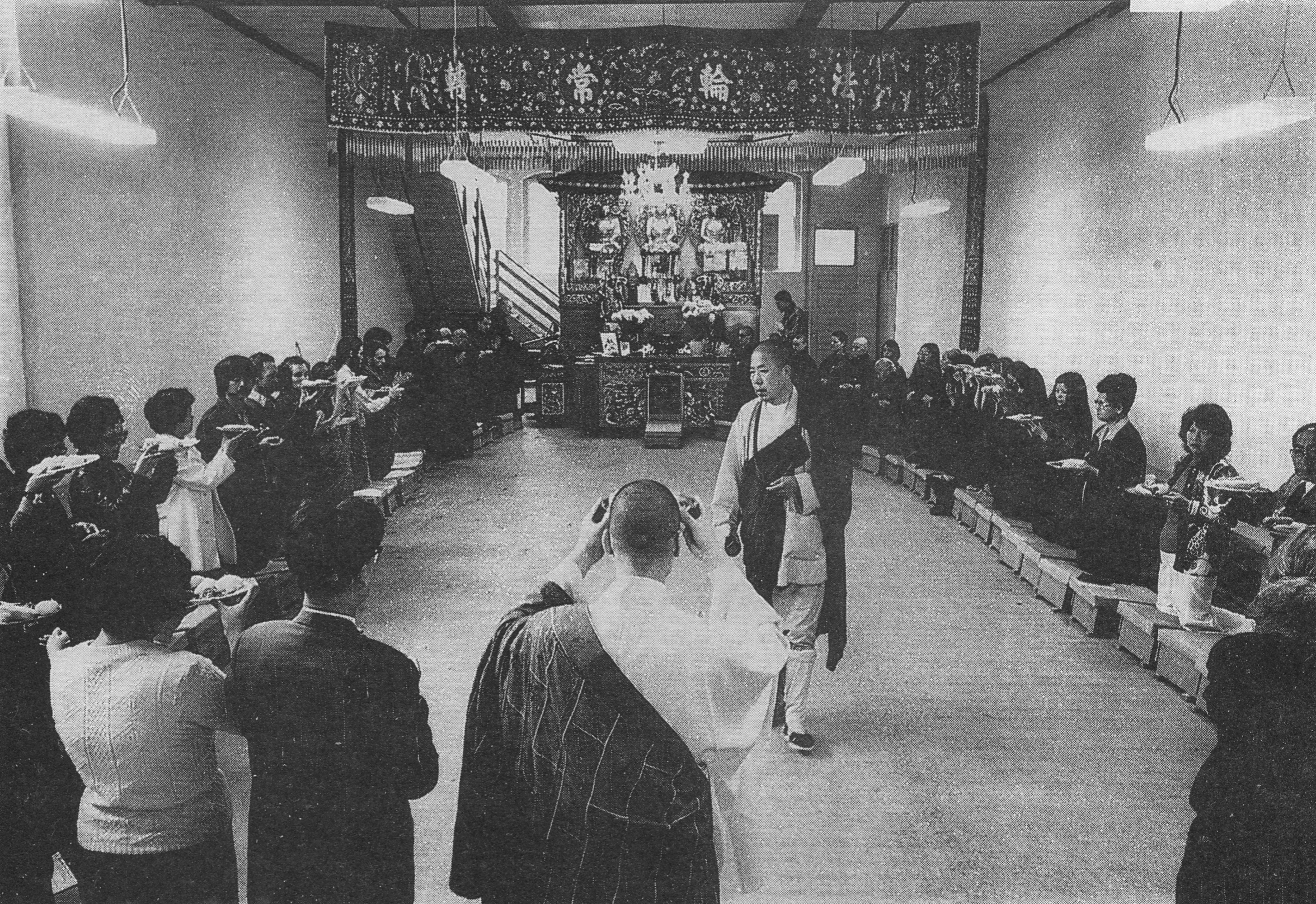 �����Ϻ���׷˼����ר��2 - �����û� ͷ���м���In Memory of the Venerable Master Hsuan Huan - Transformation of a Bodhisattva,