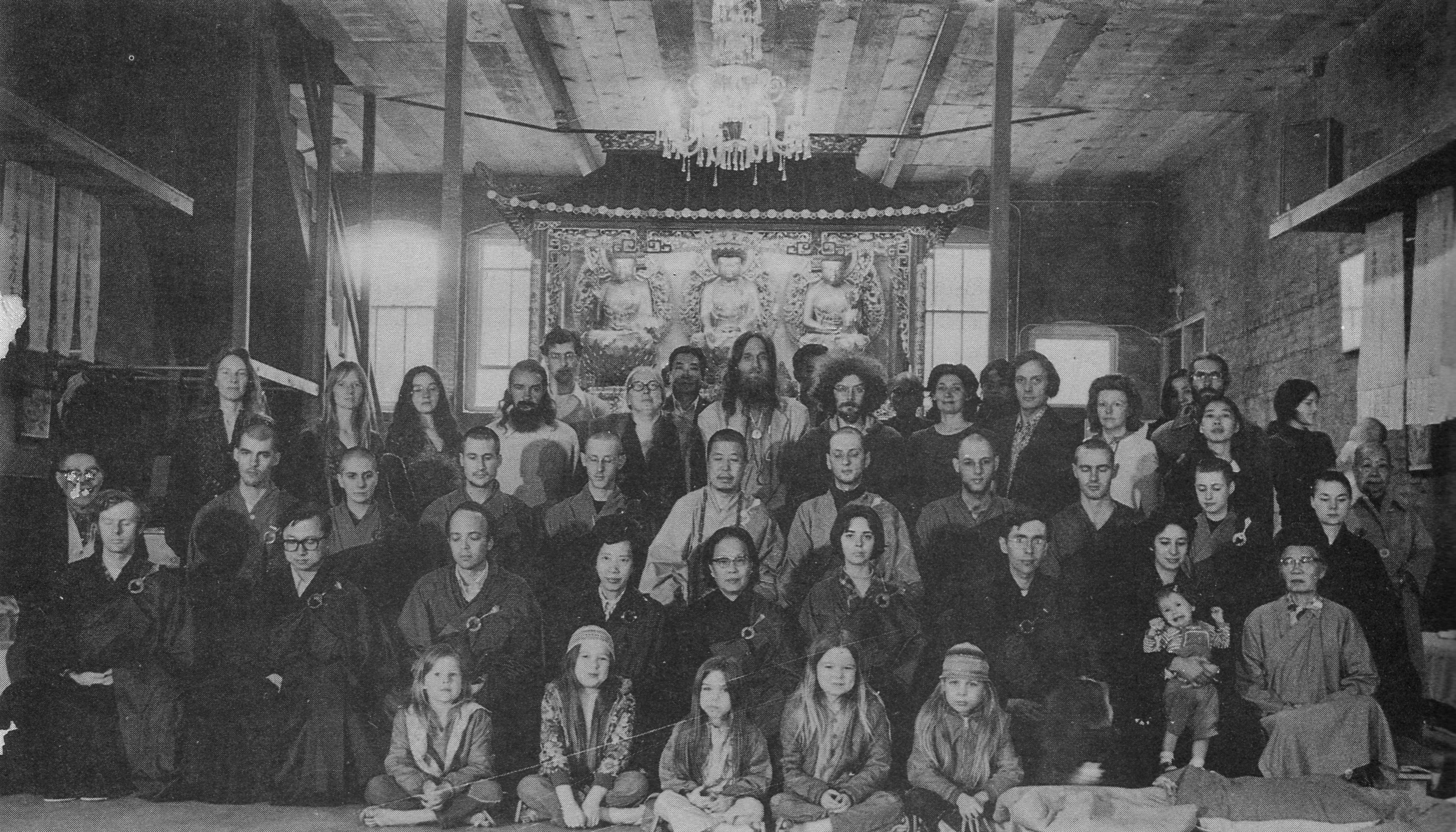 �����Ϻ���׷˼����ר��2 - �����û� ͷ���м���In Memory of the Venerable Master Hsuan Huan - Transformation of a Bodhisattva,