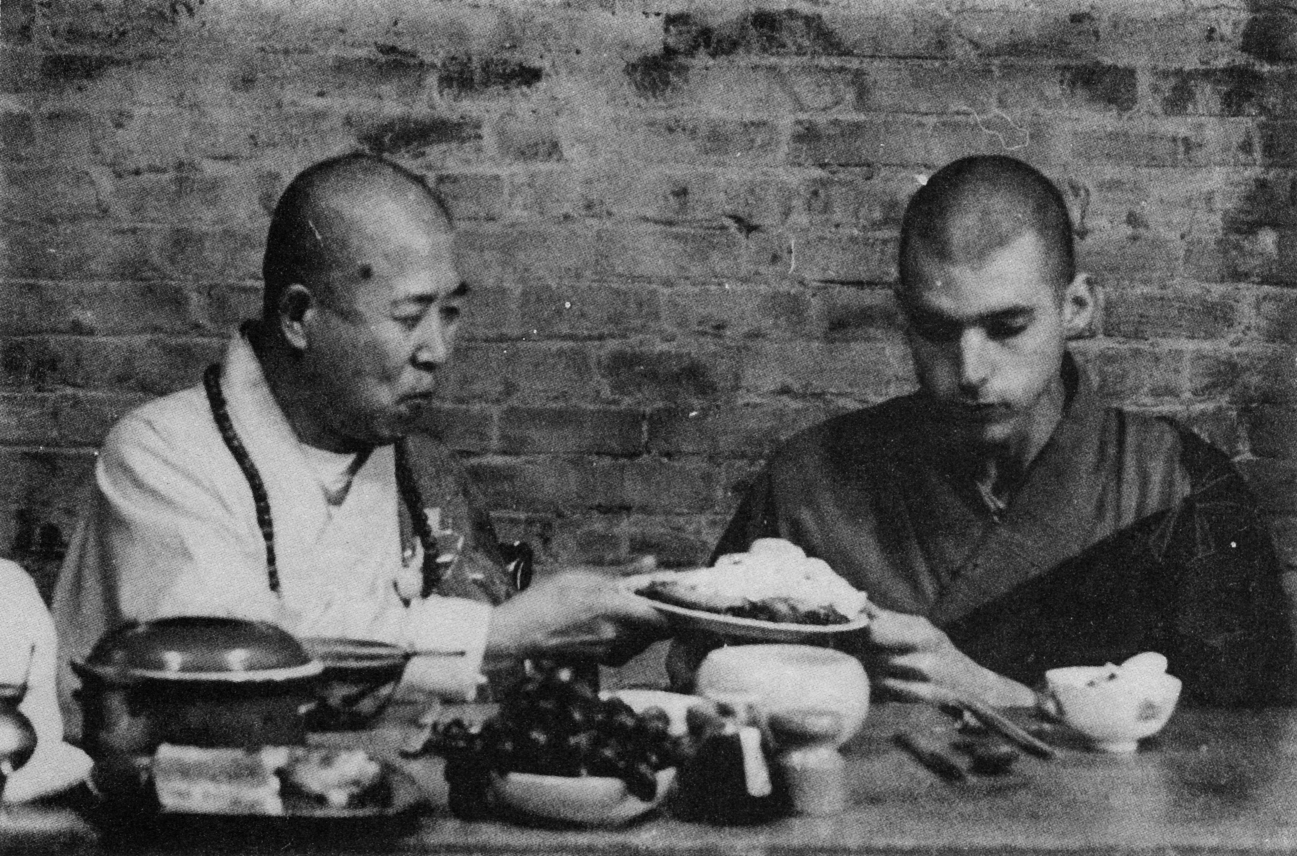 �����Ϻ���׷˼����ר��2 - �����û� ͷ���м���In Memory of the Venerable Master Hsuan Huan - Transformation of a Bodhisattva,