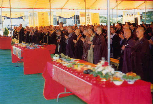 宣化老和尚追思纪念专集 - 照片选辑．In Memory of the Venerable Master Hsuan Huan - Photographs