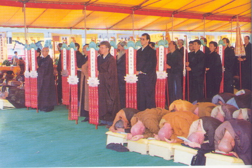 宣化老和尚追思纪念专集 - 照片选辑．In Memory of the Venerable Master Hsuan Huan - Photographs