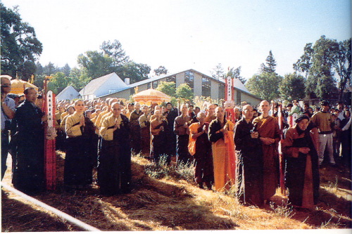 宣化老和尚追思纪念专集 - 照片选辑．In Memory of the Venerable Master Hsuan Huan - Photographs